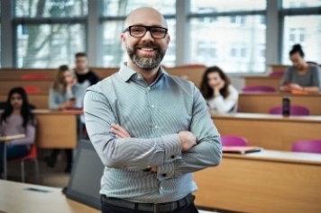 Why do biz teachers use BeeUp?